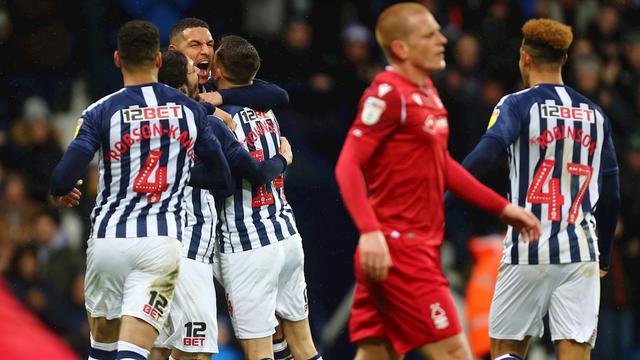 灯笼裤闪耀,西布朗维奇客场战平切尔西展现顽强斗志  灯笼裤闪耀,西布朗维奇客场战平切尔西展现顽强斗志