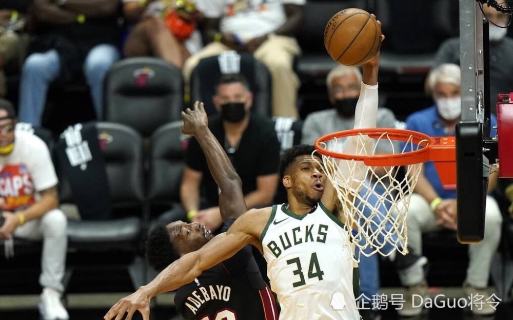 字母哥暴扣统治内线,雄鹿轻取尼克斯稳固排名